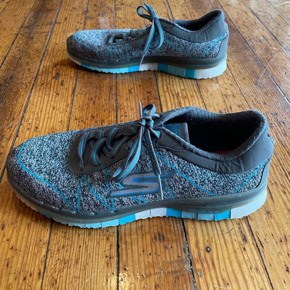 Skechers Go Flex Yoga Mat Sneakers Gray & Blue Size 7